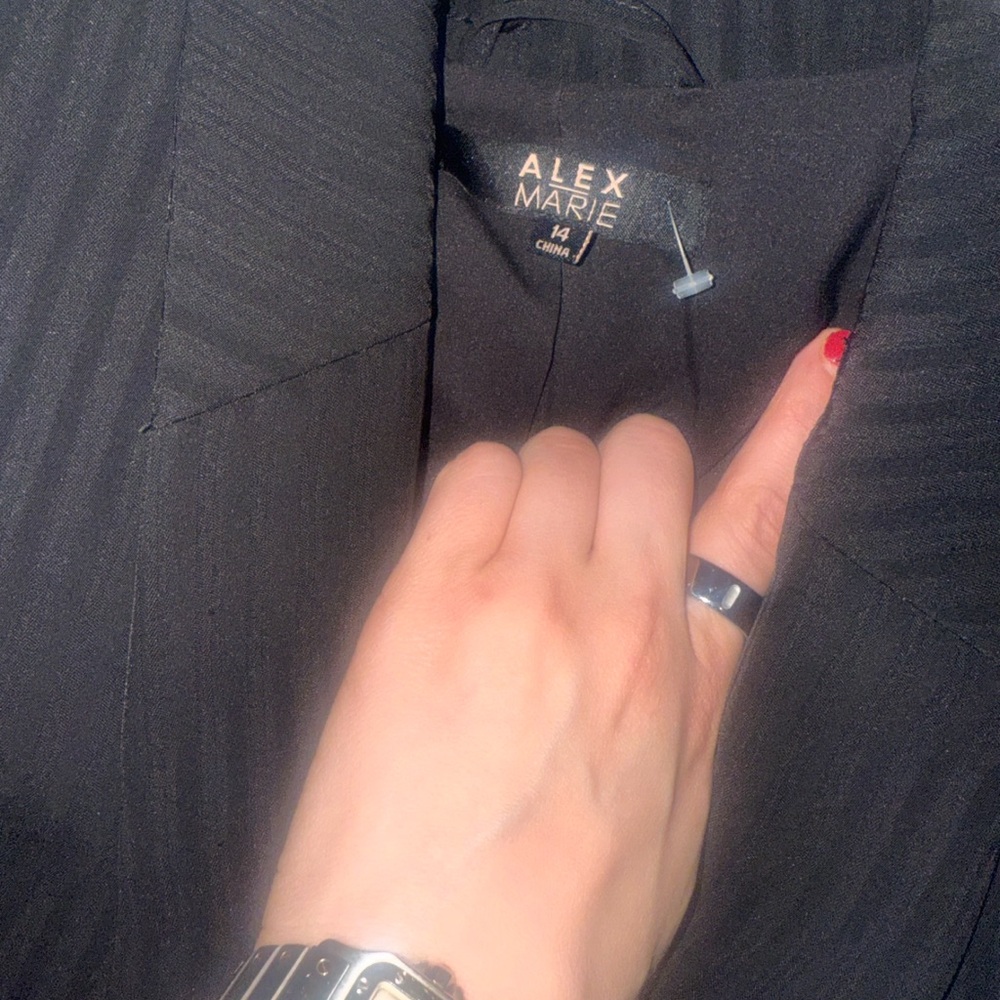 Elegant Black Blazer ALEX MARIE - Picture 3 of 3
